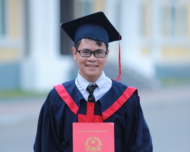 10 ky su va nha khoa hoc tre gianh giai Honda Y-E-S hinh anh