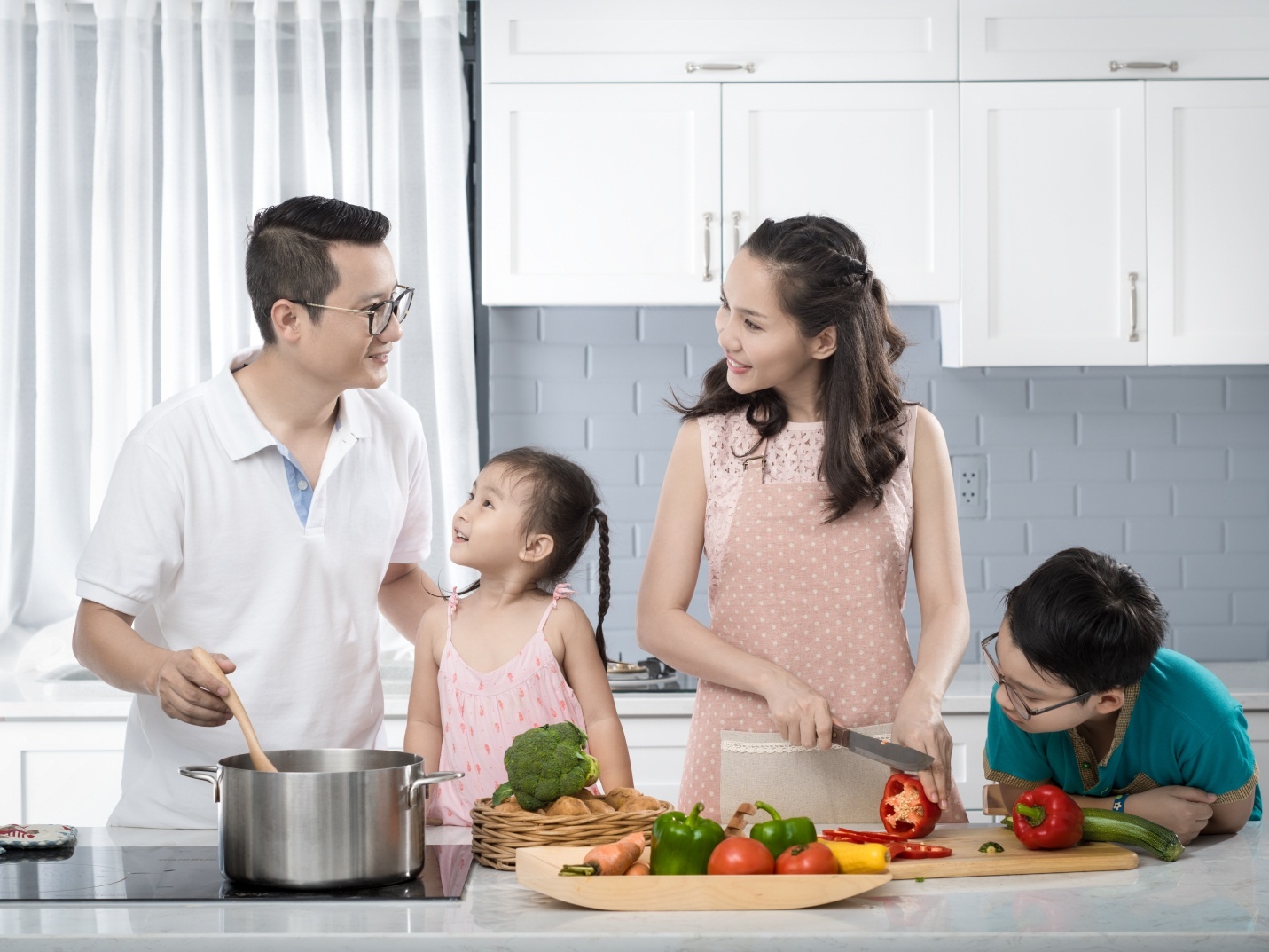 Hoang Bach: Tu ga ham choi den nguoi dan ong ‘muon ve nha’ hinh anh