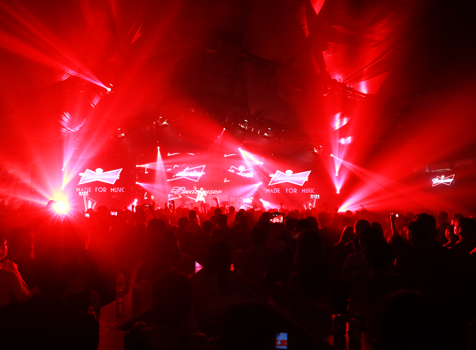 3 đêm nhạc của top 12 đã thu hút hàng nghìn raver đến với Cargo Bar bất chấp tiết trời mưa gió, tạo nên không gian âm nhạc sôi động, cuồng nhiệt với những live set được đầu tư công phu và kỹ lưỡng.