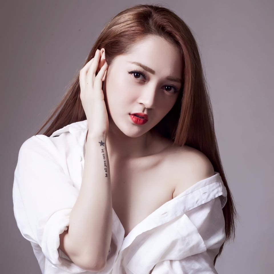 Thuy Tien, Bao Anh hoi ngo trong dem nhac EDM hinh anh