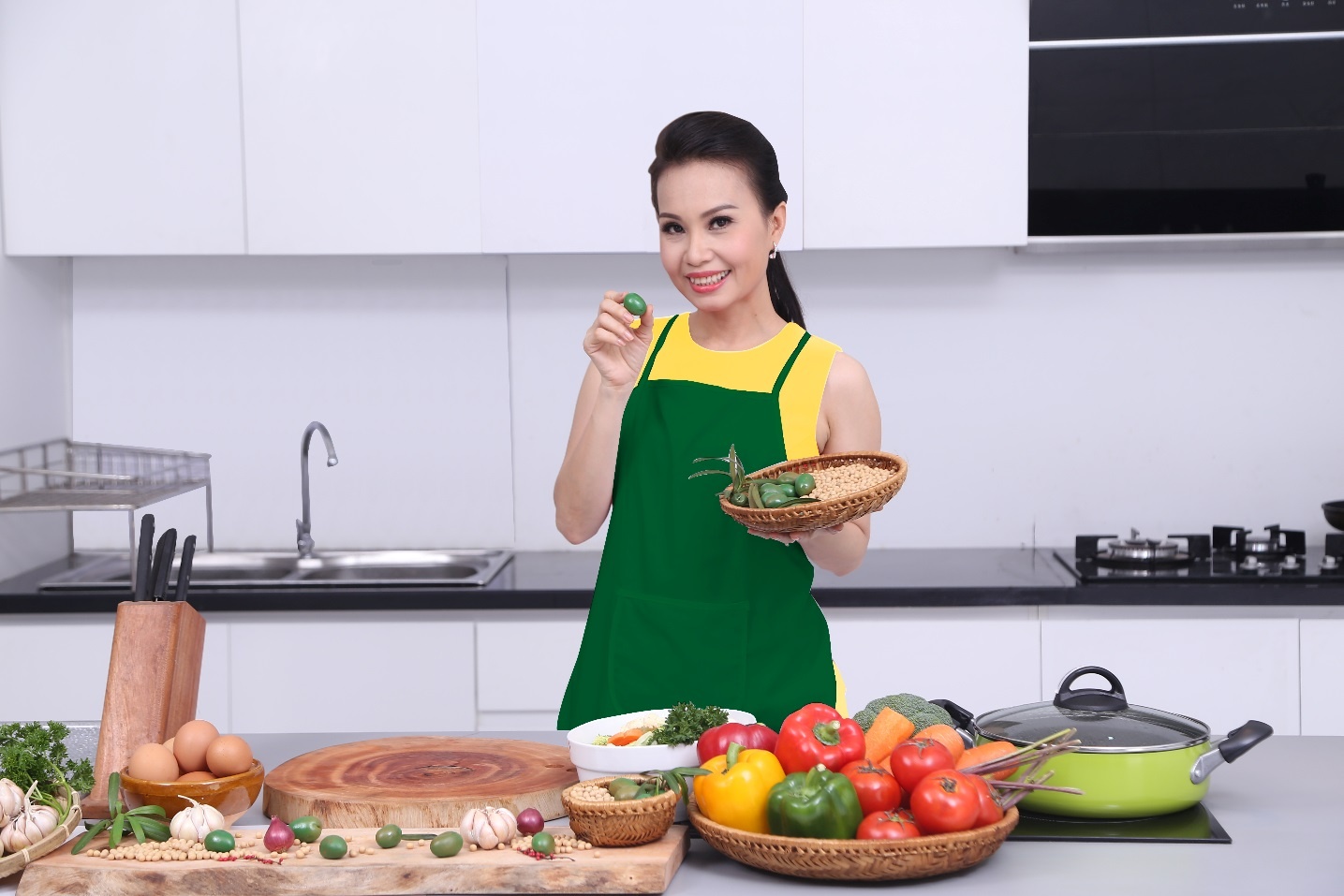 Cẩm Ly hy vọng người Việt cũng có công thức dầu olive dành riêng cho món ăn của mình.