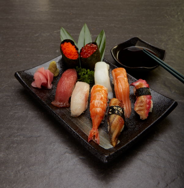 Với những người yêu thích ẩm thực châu Á, Ngon Asia House được xem như nhà hàng lý tưởng để thưởng thức các món nổi tiếng nhất trong khu vực, ví dụ như sushi của Nhật Bản.