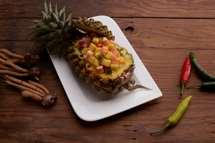 Cơm chiên trái thơm kiểu Thái dành cho người yêu thích hương vị đậm đà của xứ sở chùa vàng.