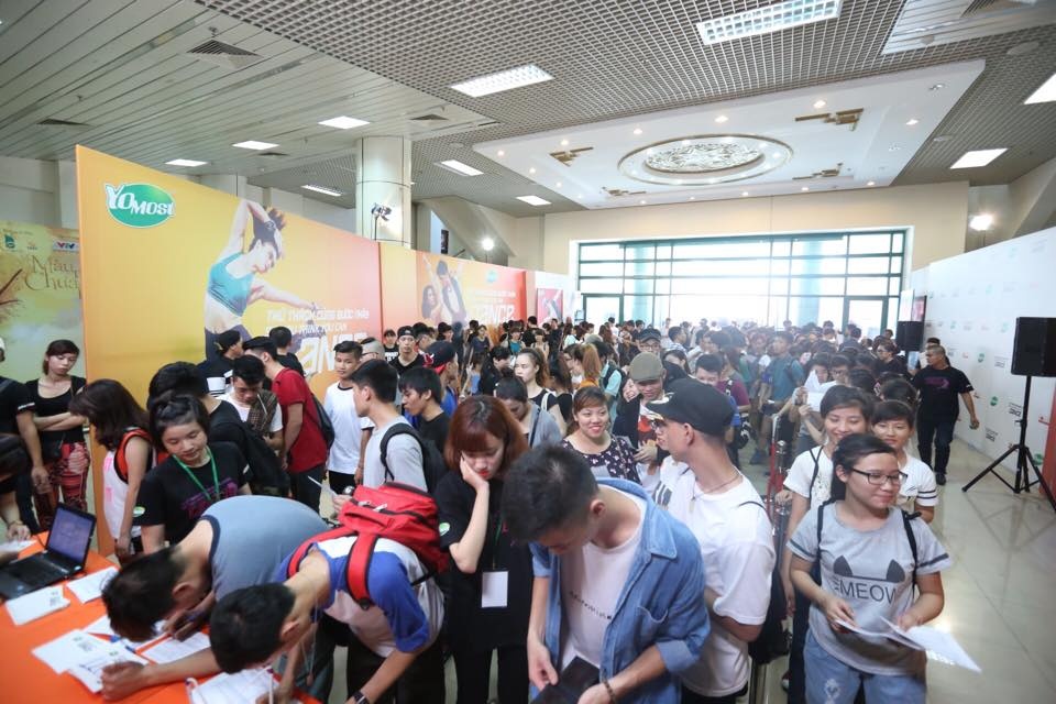   7.000 là tổng số thí sinh đăng ký tham dự TTCBN 2015. Đây cũng là mùa giải có nhiều địa điểm casting nhất lên đến 8 thành phố. Trong đó Hà Nội và TP HCM có tới 2 ngày tuyển sinh. 