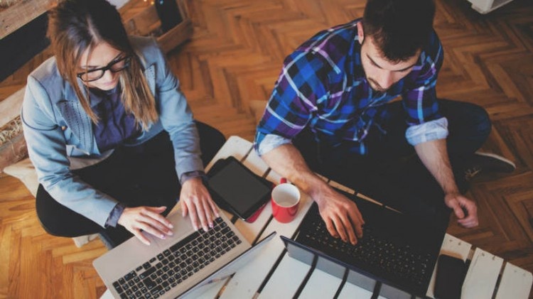 Bán hàng cũng cần những hình ảnh bắt mắt để thu hút khách hàng trực tuyến.