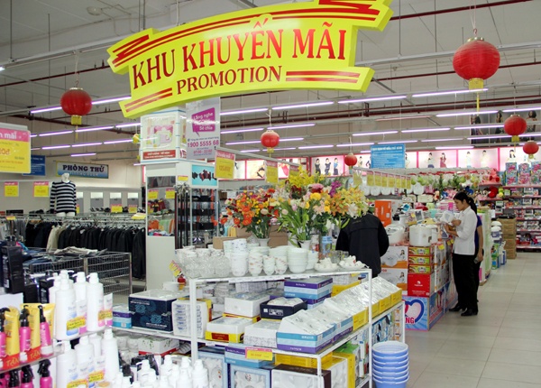 Doanh nghiep dua nhau khuyen mai dip Tet hinh anh