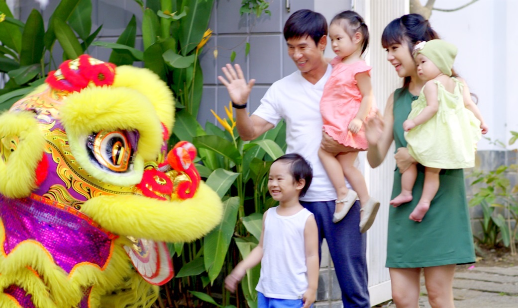 Gia dinh Ly Hai - Minh Ha tung MV don xuan hinh anh