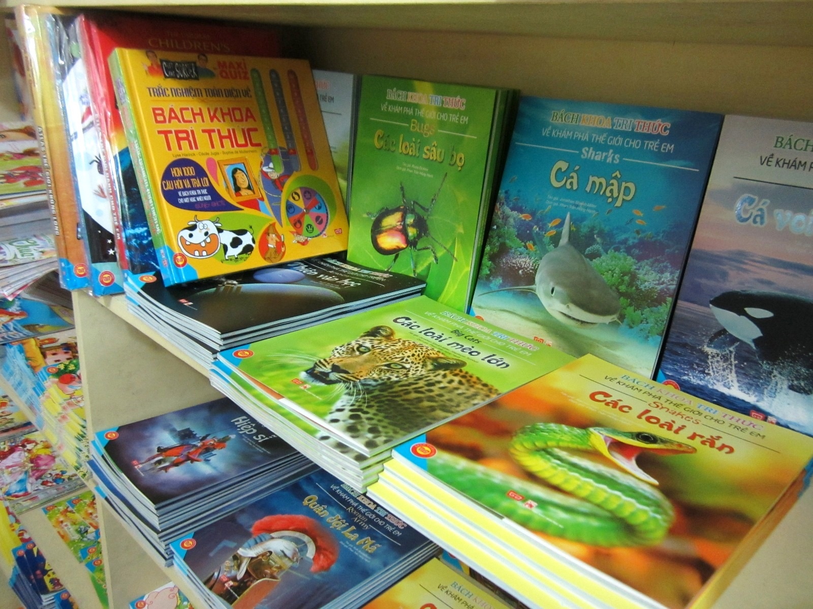 Uu the cua sach khoa hoc cho thieu nhi ban quyen nuoc ngoai hinh anh