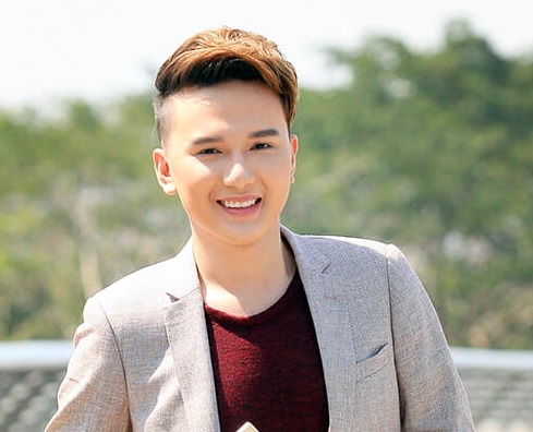 A quan Hoc vien ngoi sao gian di dao pho cung cun cung hinh anh