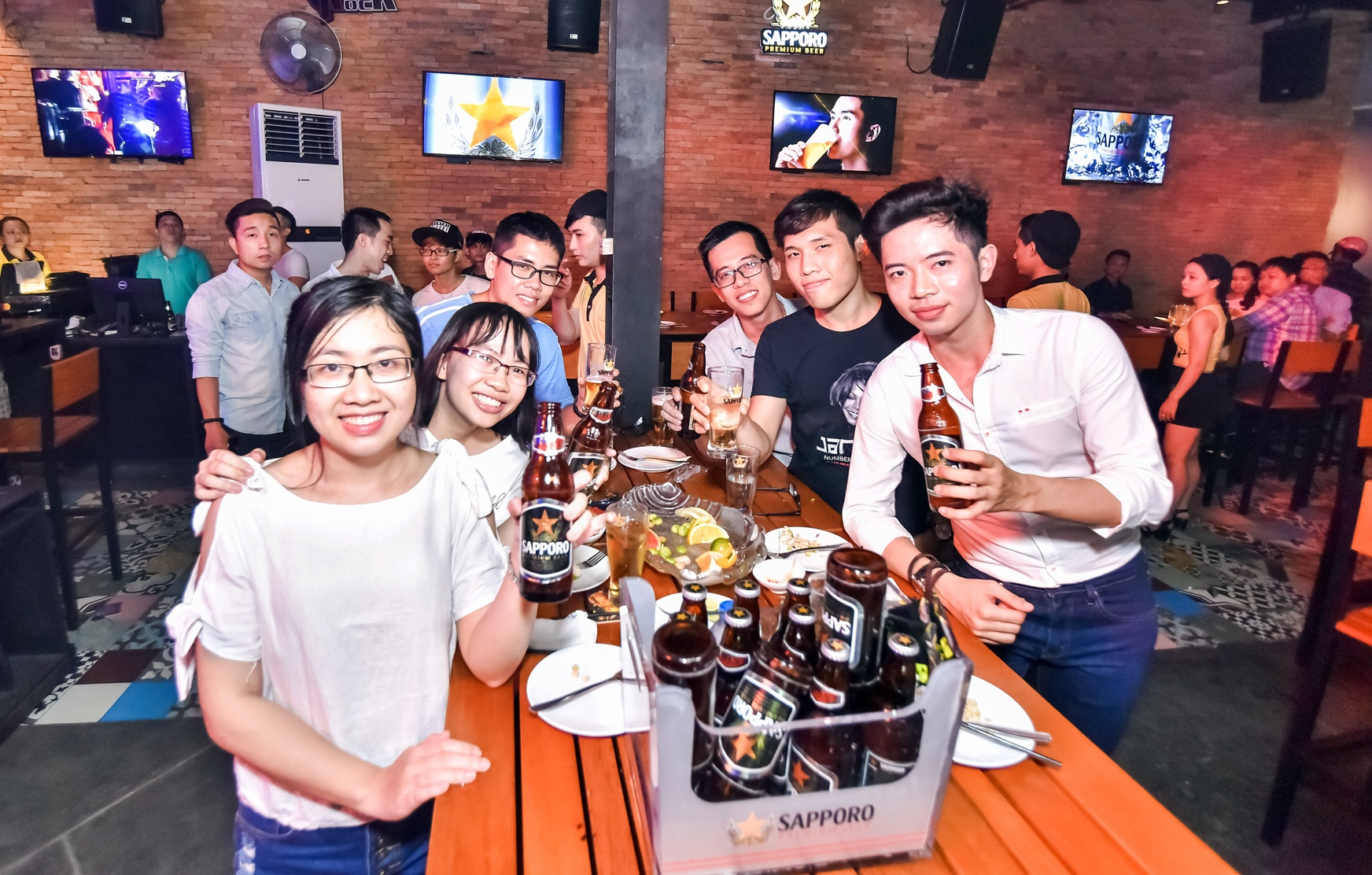 S-Party: Dai tiec am nhac va le hoi thuong thuc bia hinh anh