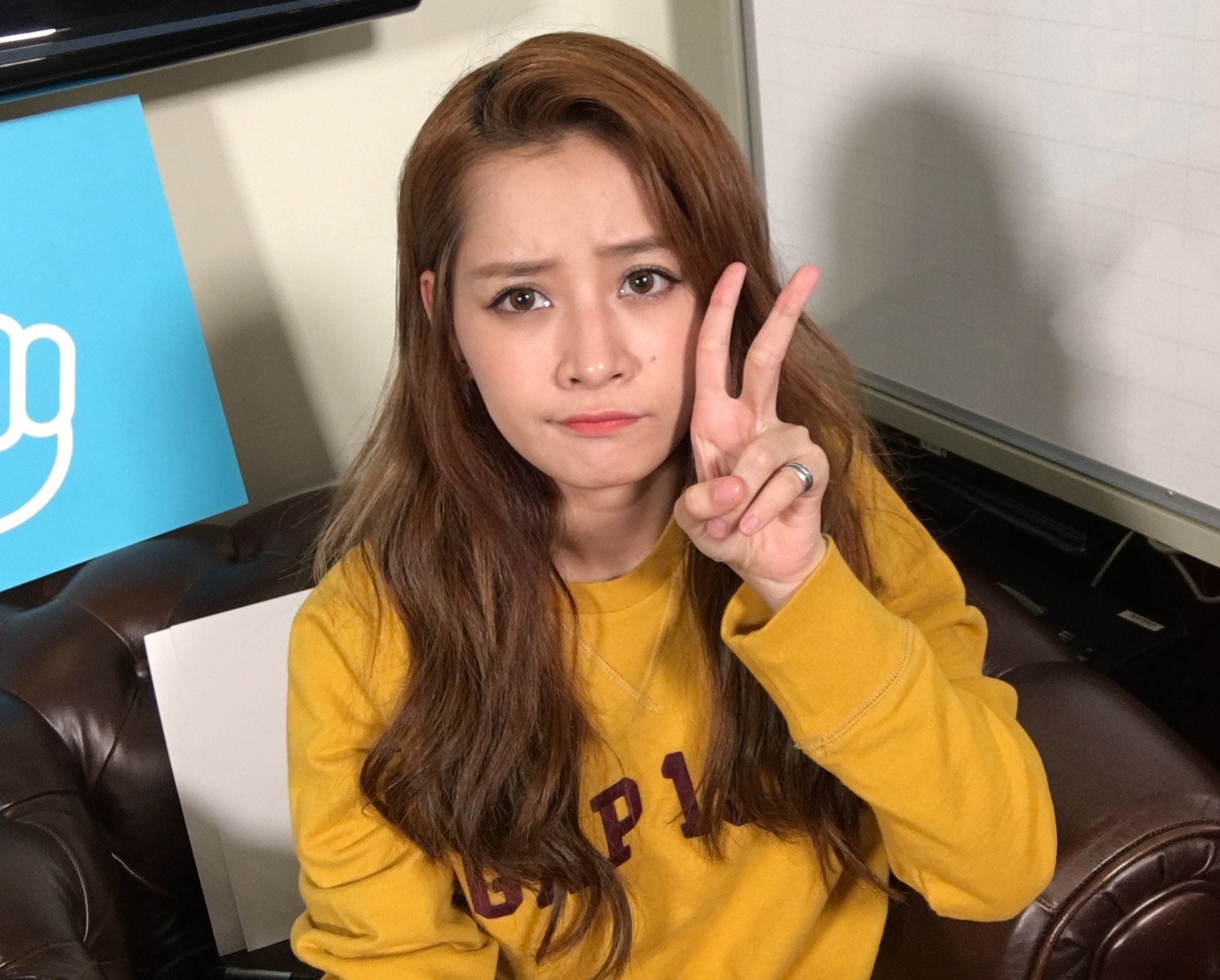 Sao Viet ru nhau tro chuyen cung fan bang video hinh anh