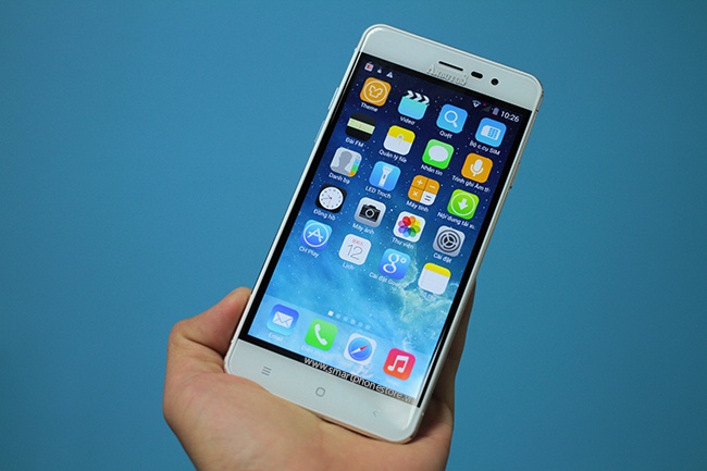 Bo tu smartphone Arbutus man hinh 5 inch gia 2 trieu dong hinh anh