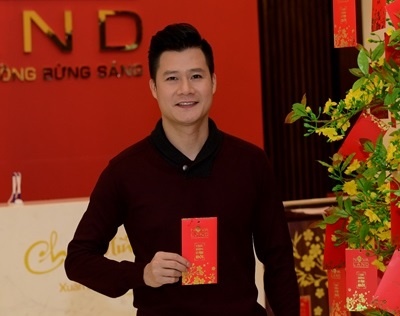 Quang Dung nhan loc may man dau nam hinh anh