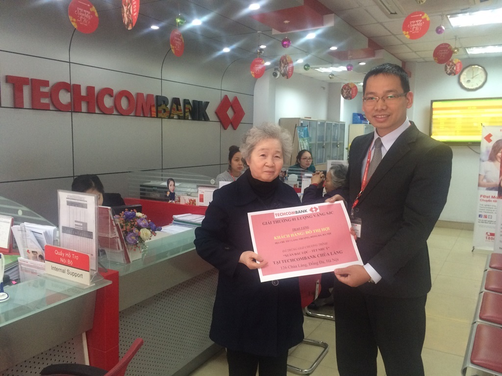 Techcombank dong hanh cung khach hang hinh anh