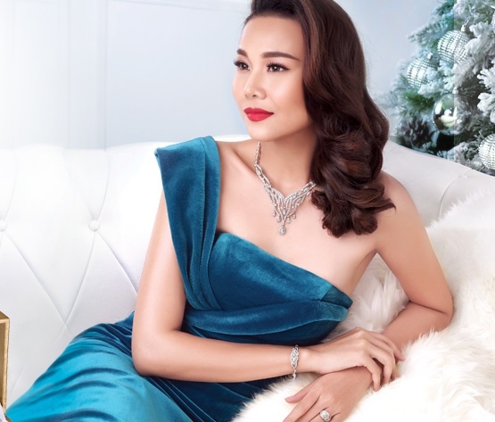 Nhung BST trang suc doc dao cho ngay 8/3 hinh anh