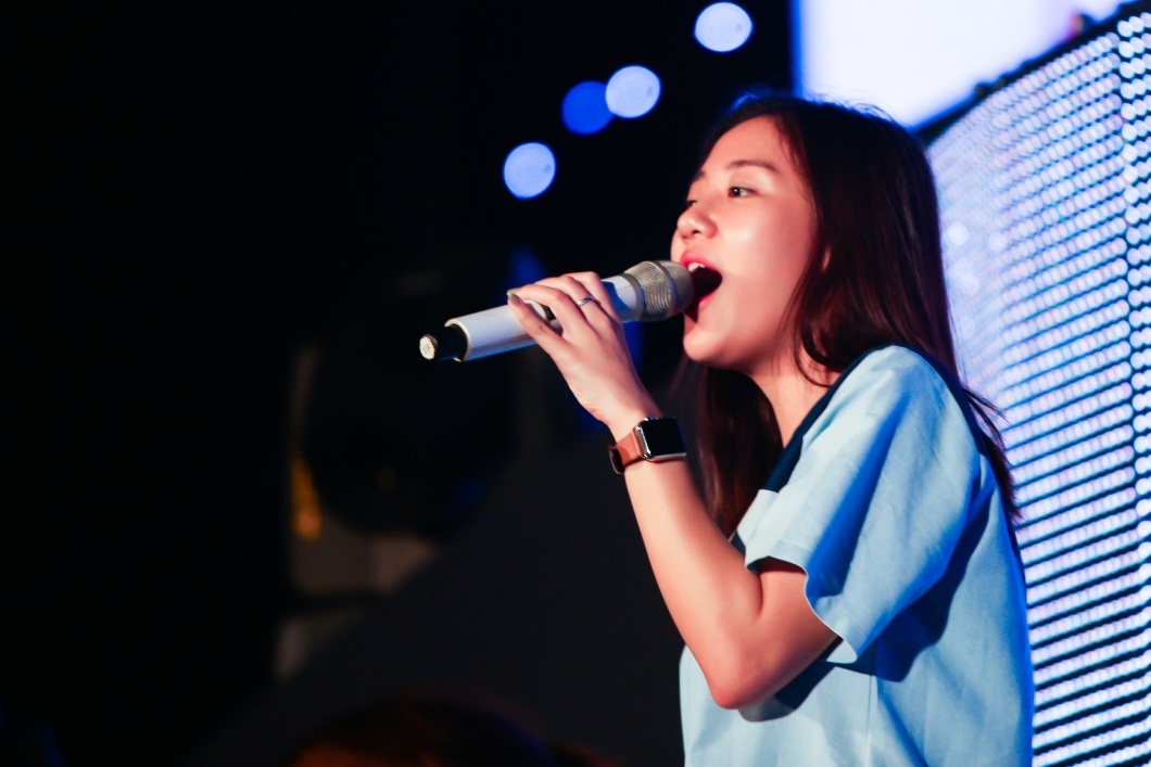 Trọng Hiếu,  Văn Mai Hương,  Tiên Tiên ảnh 10 Trong Hieu,  Van Mai Huong,  Tien Tien anh 10