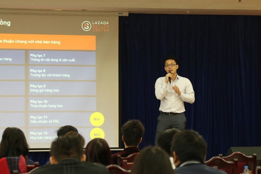 Mini show truoc gio G ky niem sinh nhat lan 4 cua Lazada hinh anh