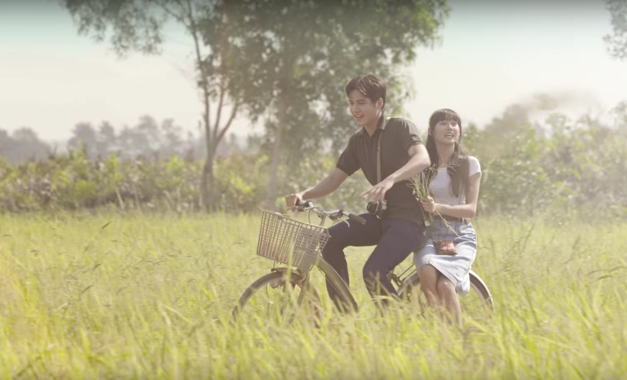 '20 nam, mot anh nhin': Cau chuyen tinh yeu qua doi mat hinh anh