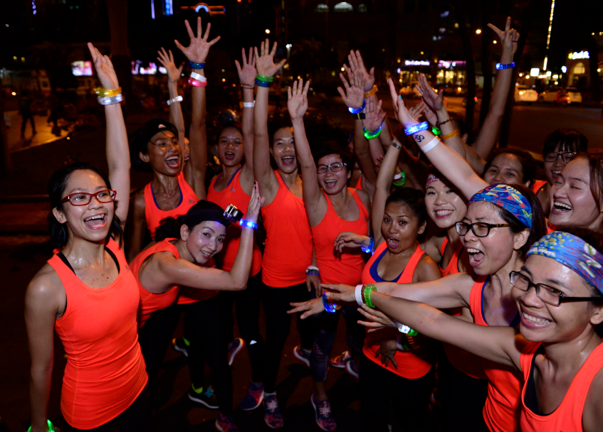 Bung no nang luong cung 'adidas Positive Energy Run' hinh anh