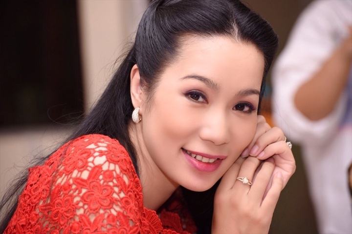 Bi quyet ngan rung toc tu goc cua sao Viet hinh anh