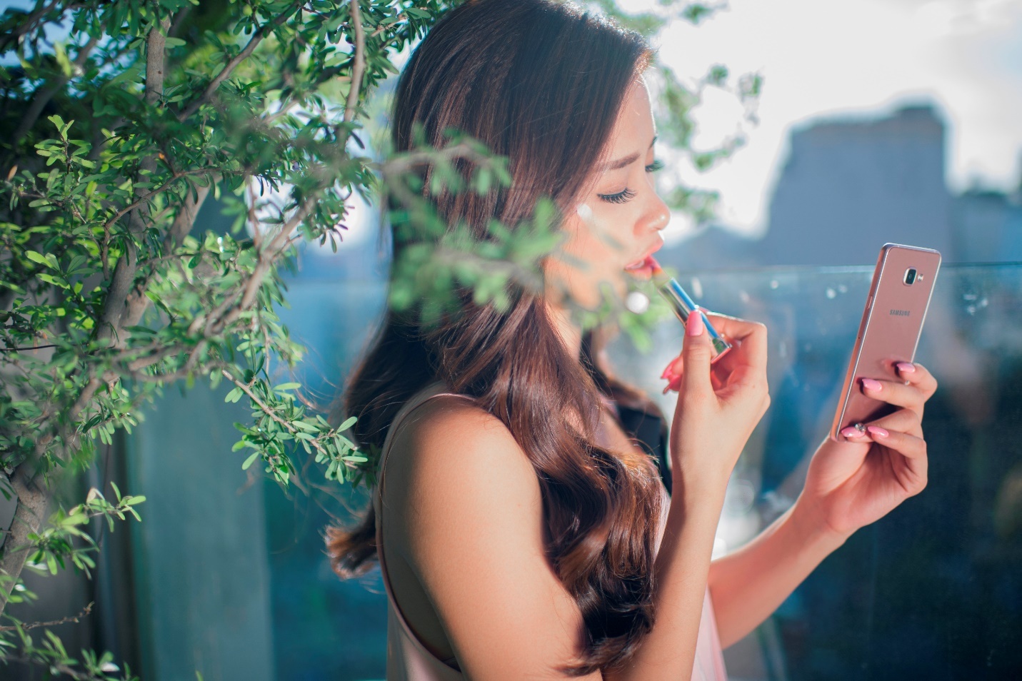 Dong Nhi va Ong Cao Thang anh 6