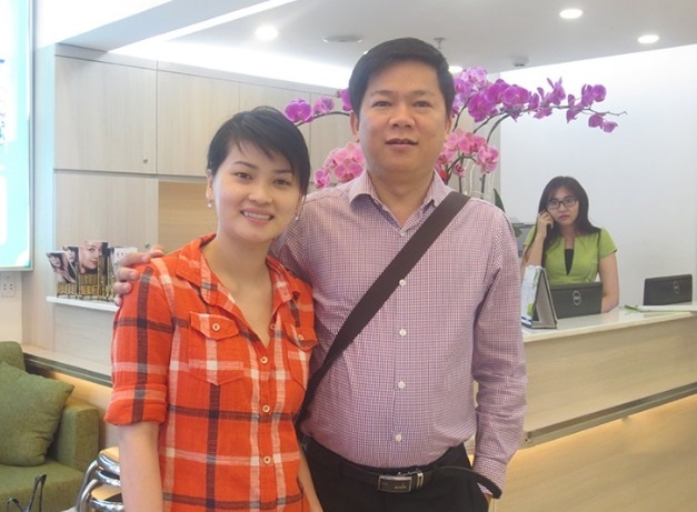 Co gai 4 lan phau thuat ham mom de co guong mat nhu y hinh anh