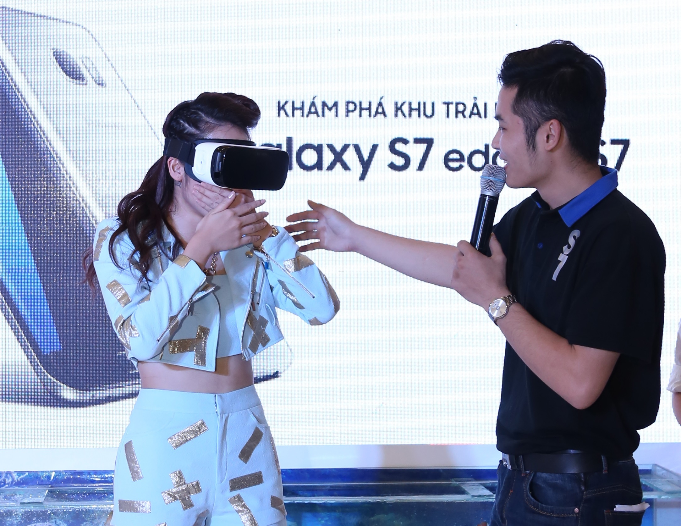 Sao Viet thich thu trai nghiem tinh nang cua Galaxy S7 hinh anh