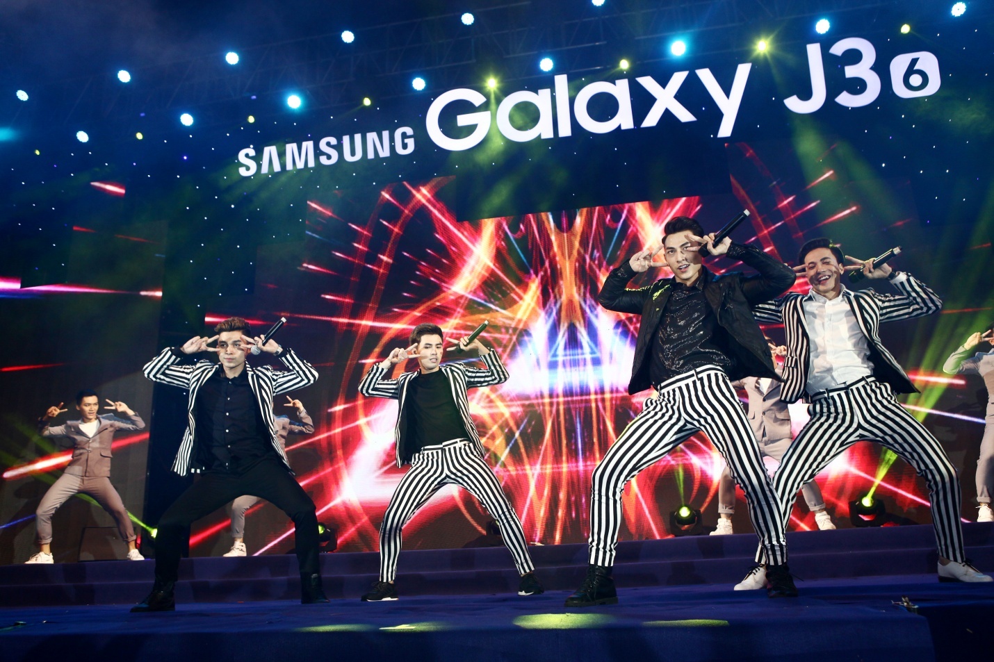 mot ngay cua 365 anh 7