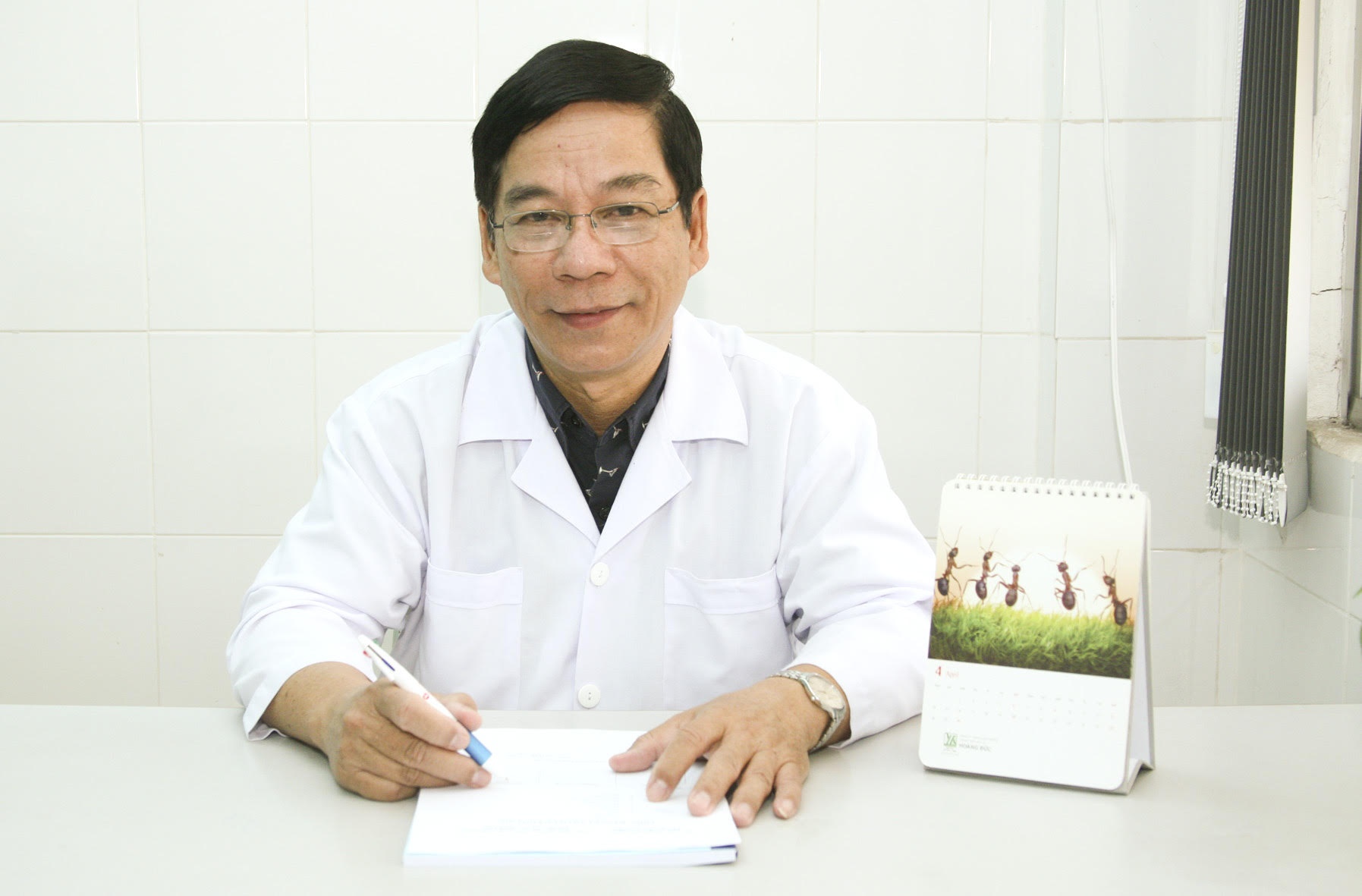 Dieu tri mun boc, mun trung ca cho nam gioi hinh anh