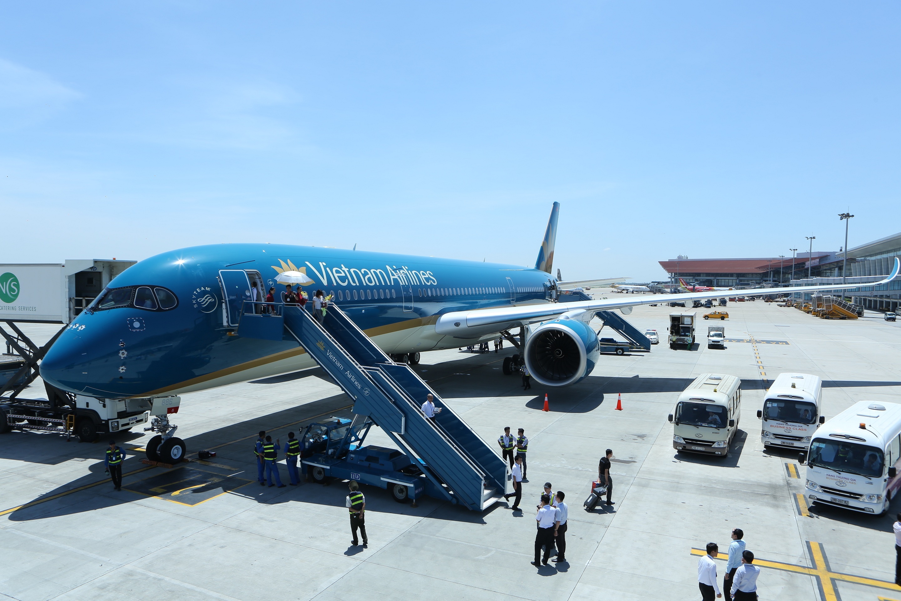 Vietnam Airlines ngung 10 chuyen bay do thoi tiet xau hinh anh