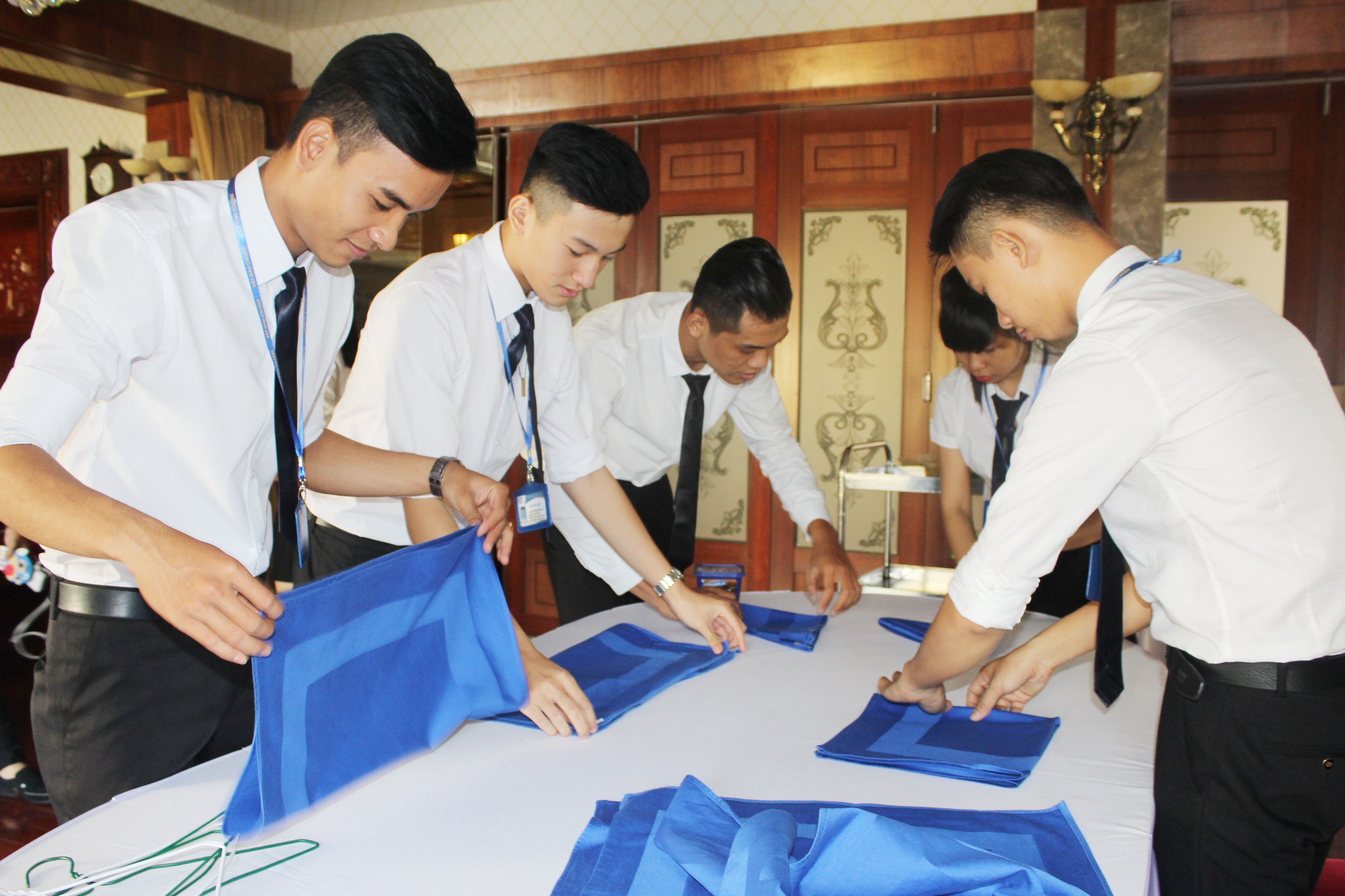 học nghề du lịch khách sạn ảnh 4 hoc nghe du lich khach san anh 4