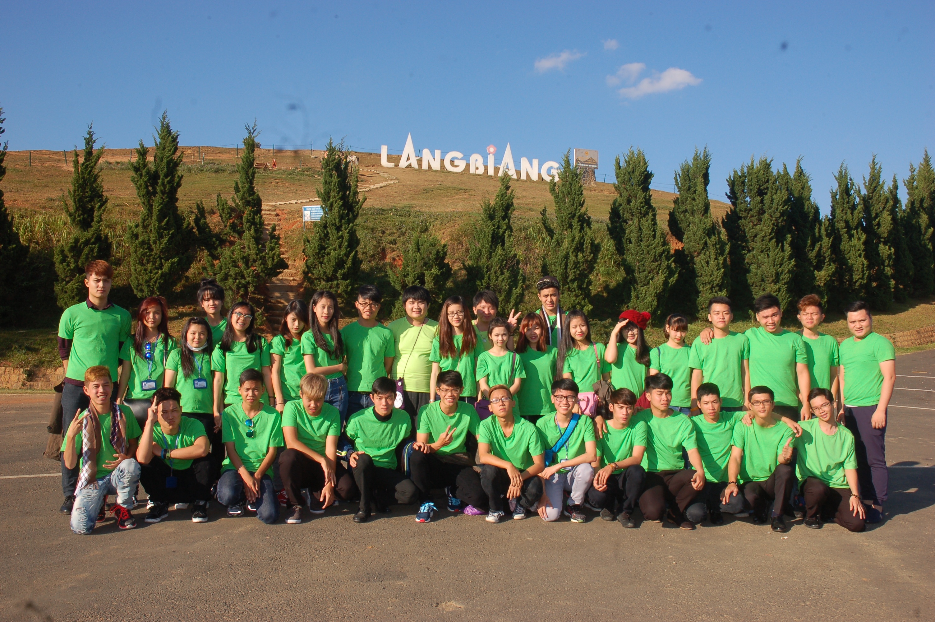 hoc nghe du lich khach san anh 5