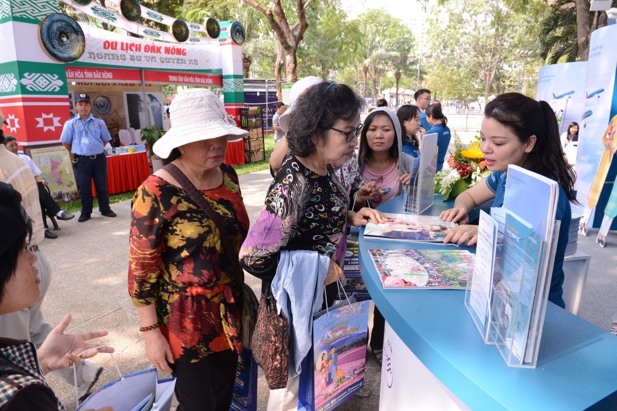 Ve Vietnam Airlines gia re anh 2