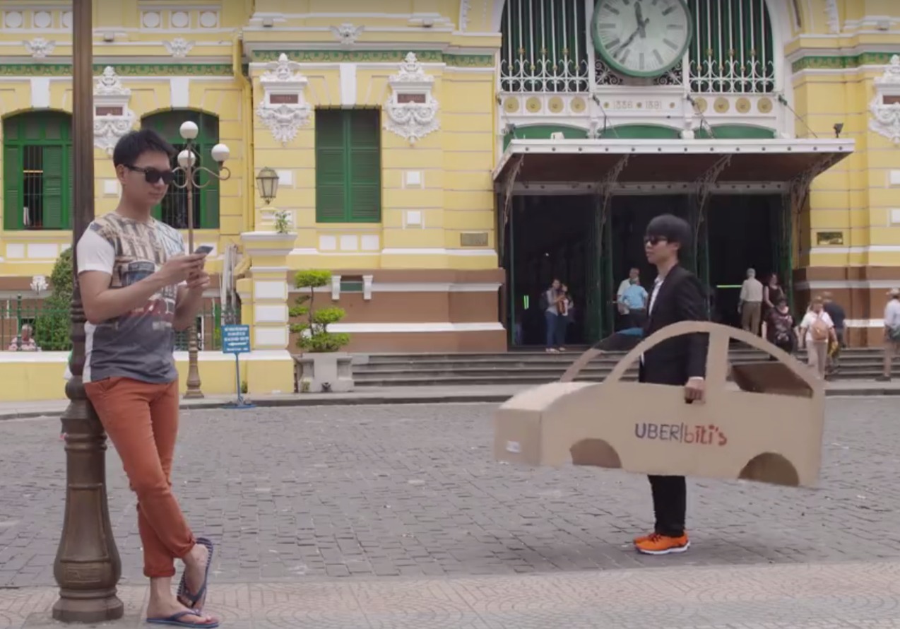 Gioi tre hao hung trai nghiem dich vu ‘ngoi xe giay’ hinh anh