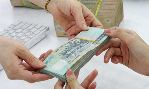 Ngan hang chay dua lai suat: Chi la giai phap ngan han hinh anh