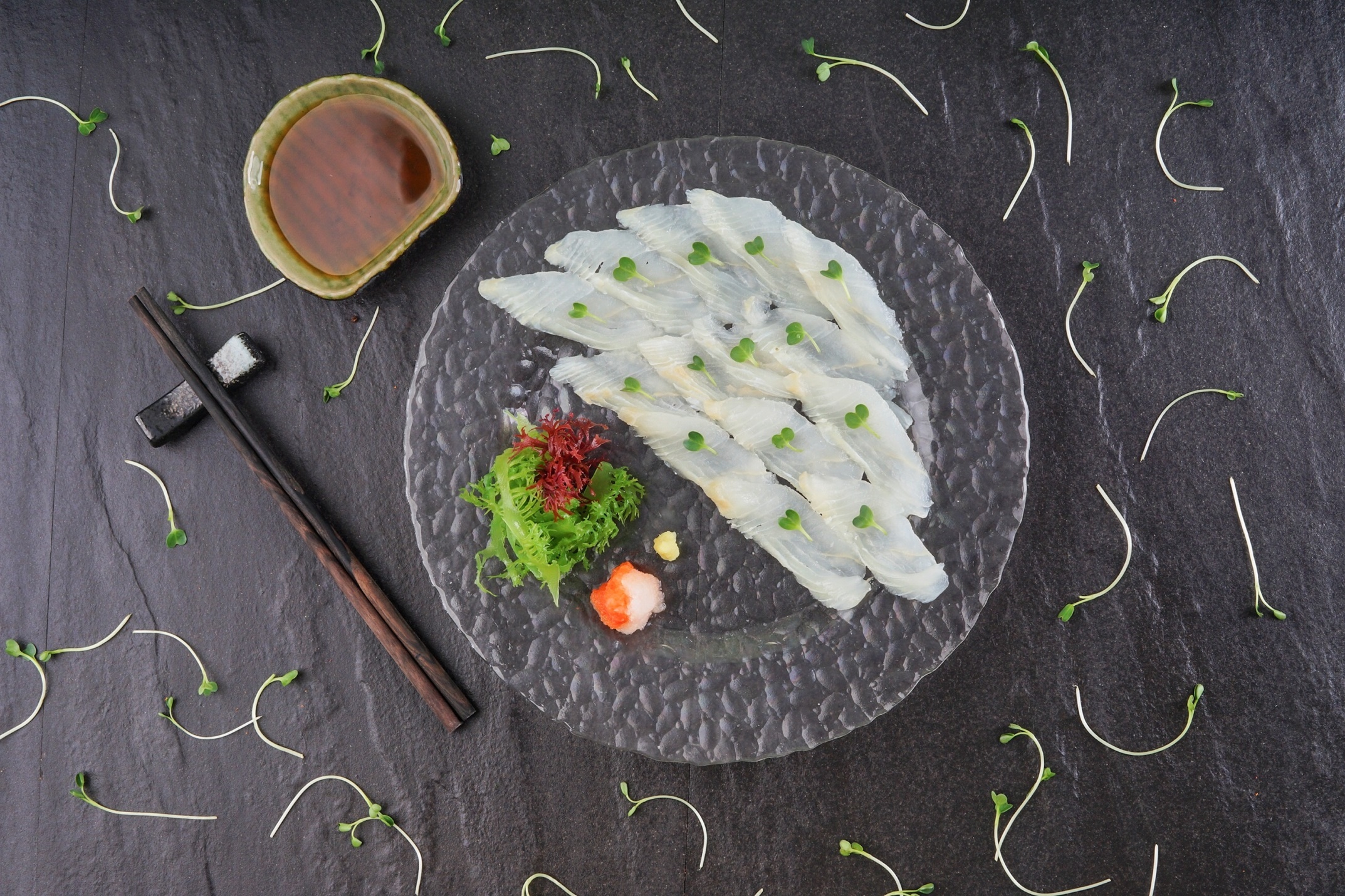 Thuong thuc sushi cua dau bep 25 nam gan bo voi am thuc Nhat hinh anh