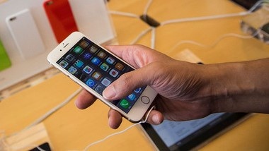 iPhone 6 quoc te giam 30%, tam gia duoi 7 trieu dong hinh anh