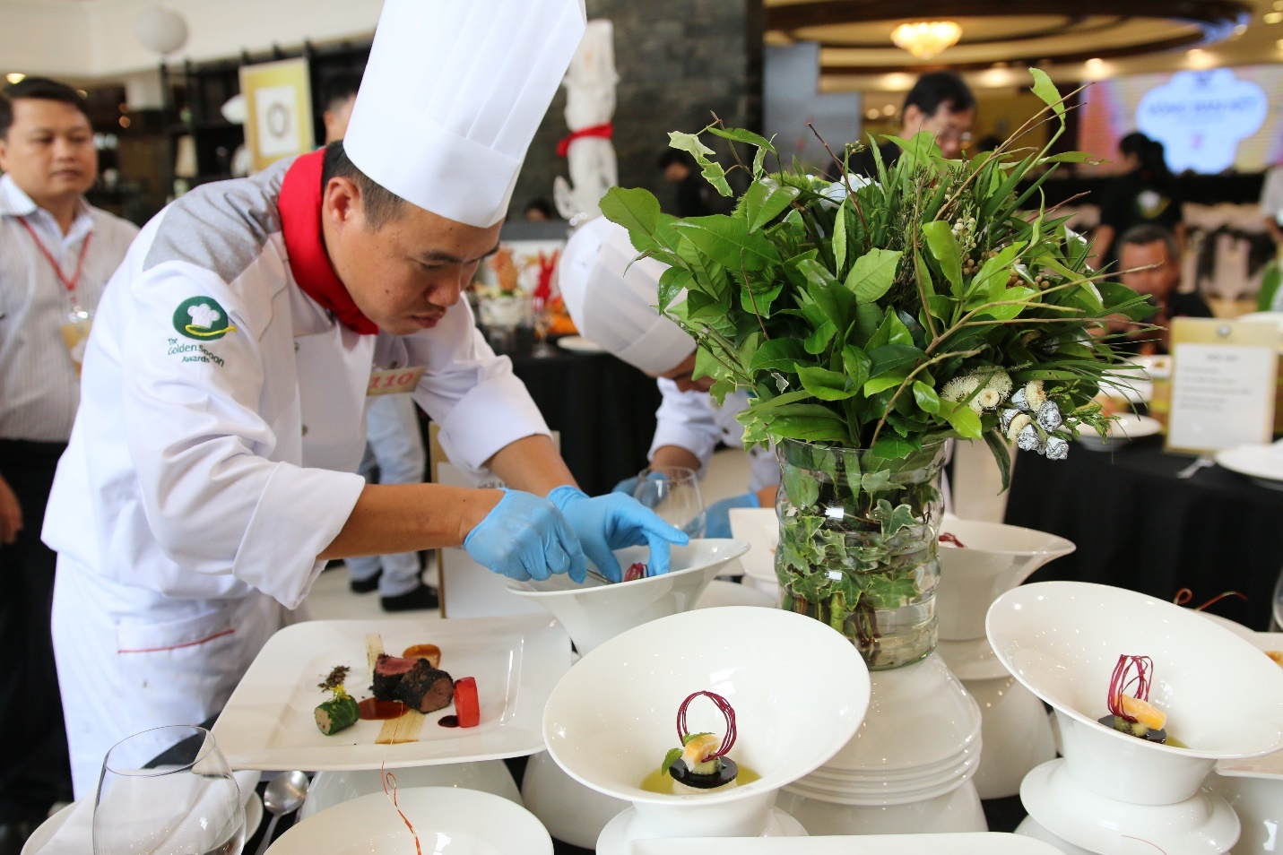 Quan quan Chiec thia vang 2015: 'Moi dau bep la mot nghe si' hinh anh