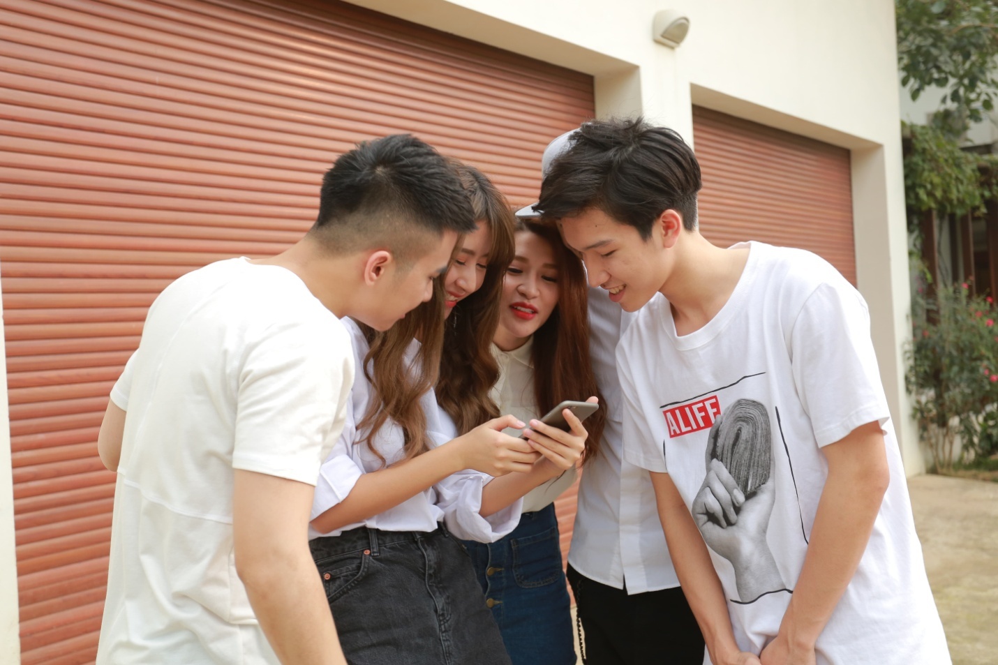 Con trai My Linh than thiet voi dan dien vien '5S online' hinh anh