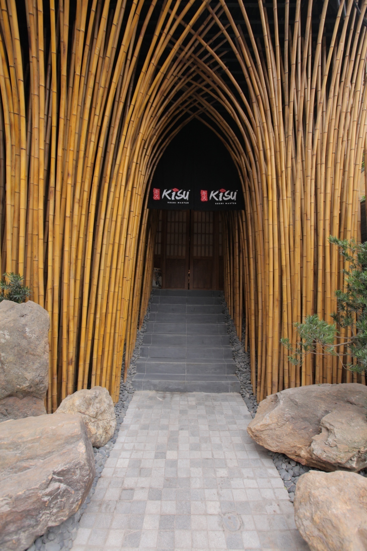 quan Nhat ngon o Ha Noi anh 8