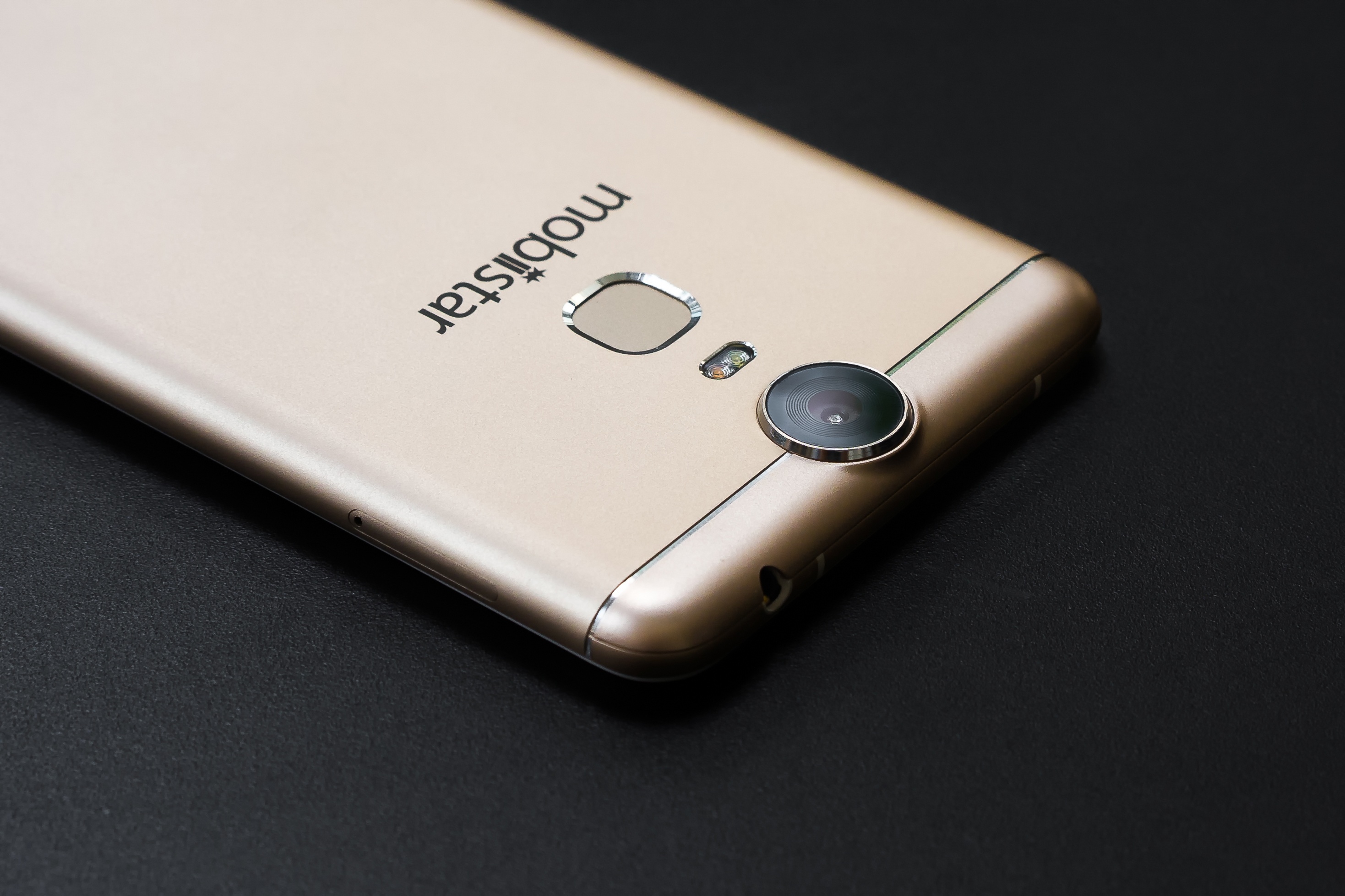 smartphone tot gia re anh 1