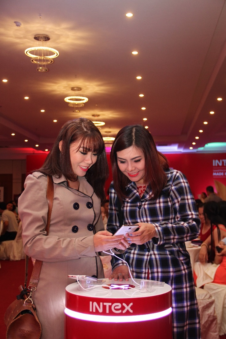 Điện thoại Ấn Độ Intex, đánh giá smartphone Intex ảnh 2 Dien thoai An Do Intex, danh gia smartphone Intex anh 2