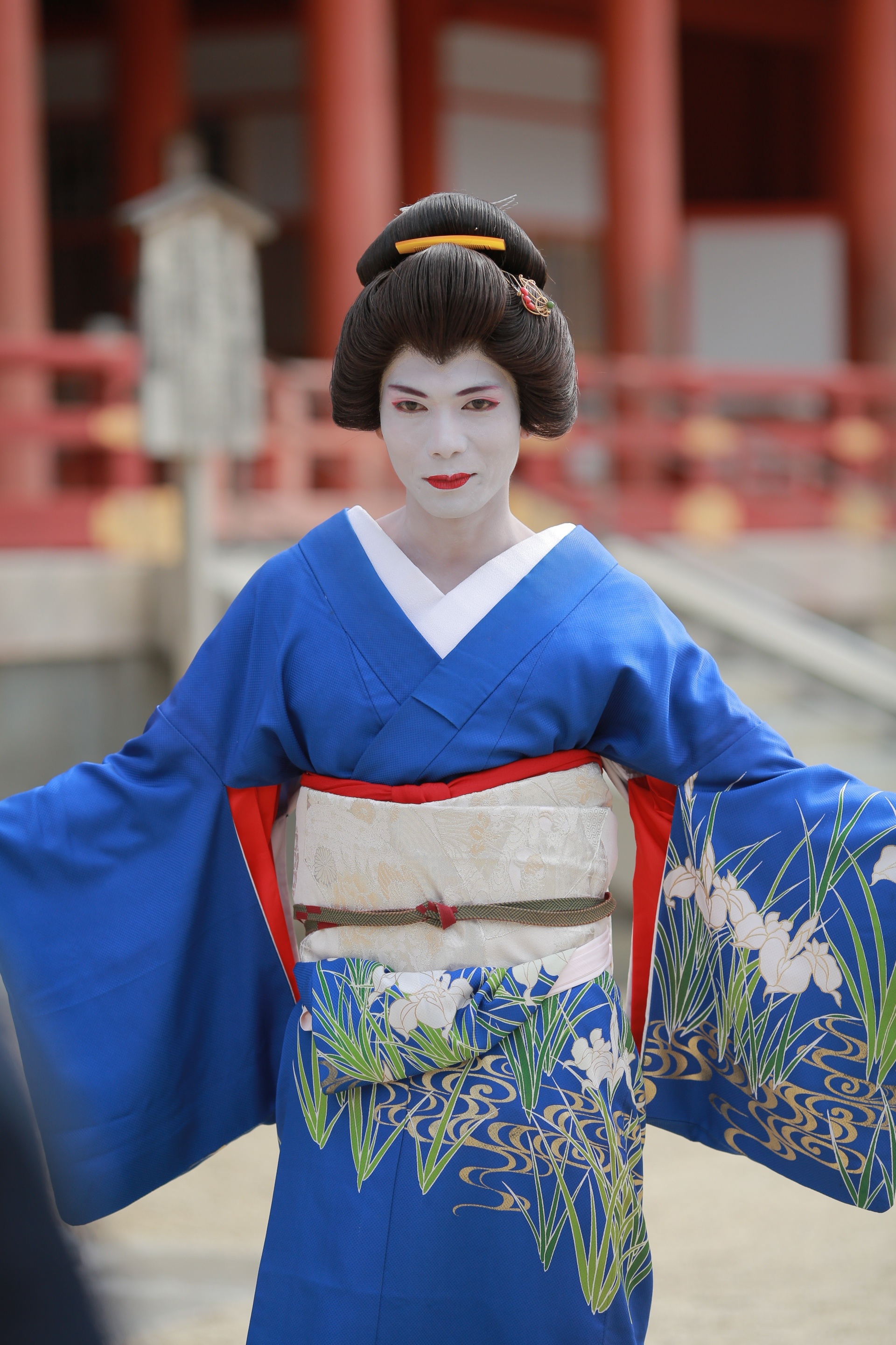 Big Daddy lam geisha anh 4