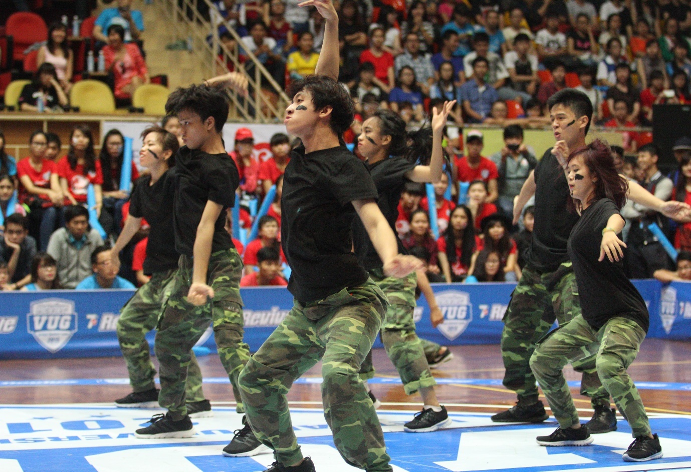 Dai hoc Ton Duc Thang: 'Danh hieu vo dich VUG la chua du' hinh anh