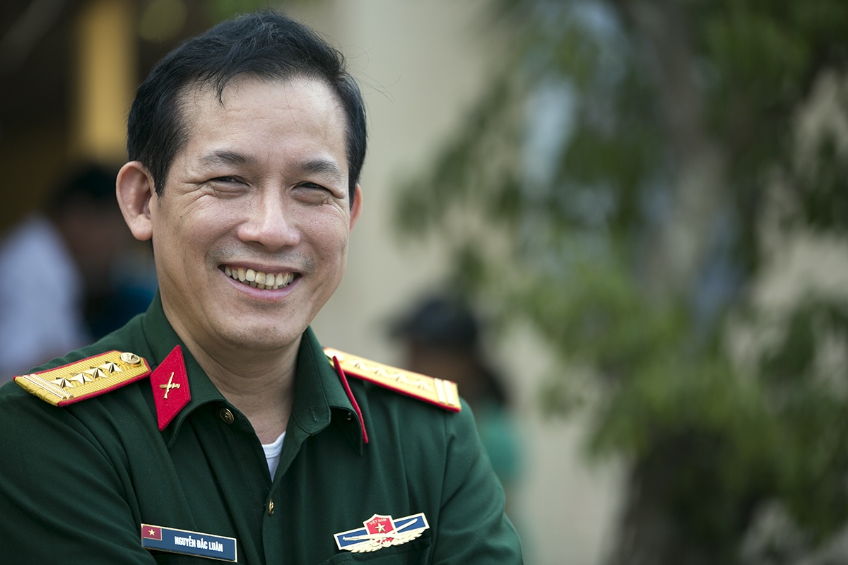 người dân lý sơn đổi giấy phép lái xe giữa biển ảnh 11 nguoi dan ly son doi giay phep lai xe giua bien anh 11