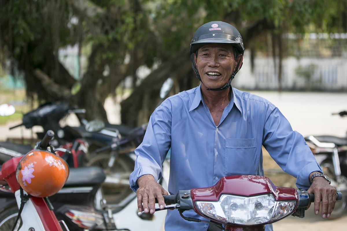 người dân lý sơn đổi giấy phép lái xe giữa biển ảnh 5 nguoi dan ly son doi giay phep lai xe giua bien anh 5