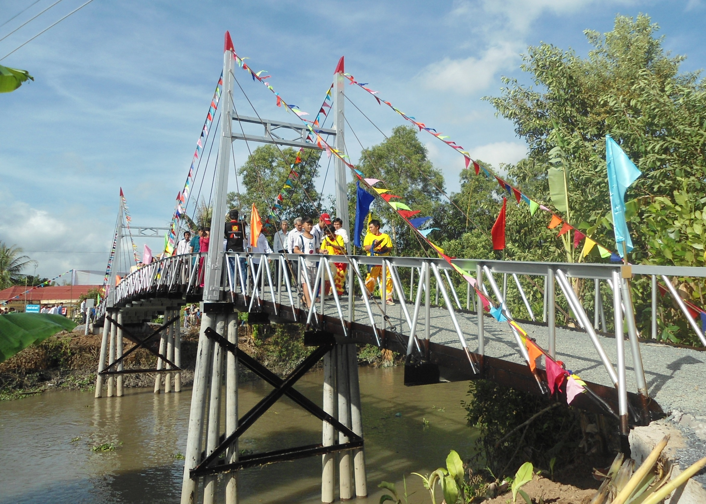 cau be tong tro loi sat o mien Tay anh 3