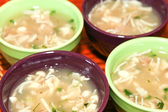 ăn lẩu nấm và các món nấm tại phổ nấm bảo quyên ảnh 4 an lau nam va cac mon nam tai pho nam bao quyen anh 4