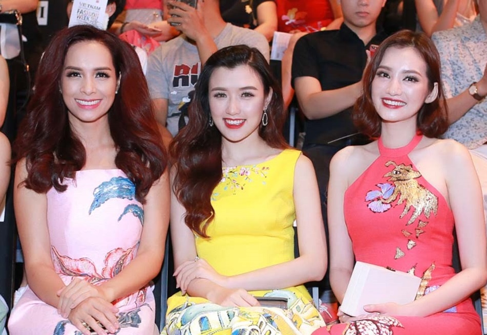 Sao Viet long lay voi trang phuc Tiny Ink by Hoang Quyen hinh anh