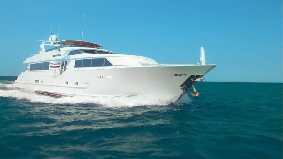 Kim Ly va Ninh Duong Lan Ngoc luot du thuyen o Hawaii hinh anh